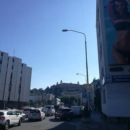 Maximilian براتسيلافا