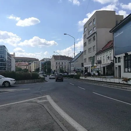 Maximilian Apartmán *